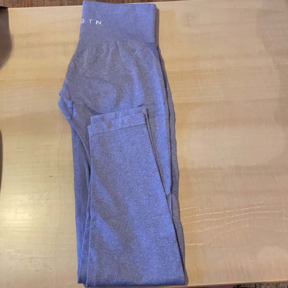 NVGTN leggings size small